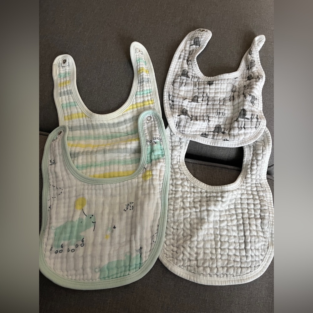 4/$20 Lot of Aden and Anais Bibs for drooling